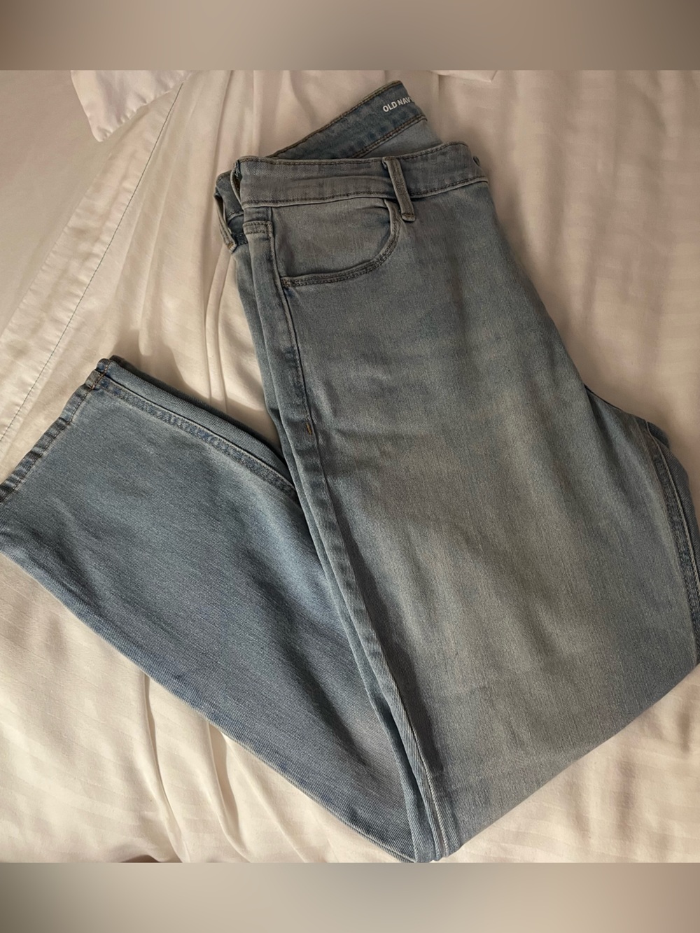Old Navy Women’s Wow Straight Jeans Size 12 Short